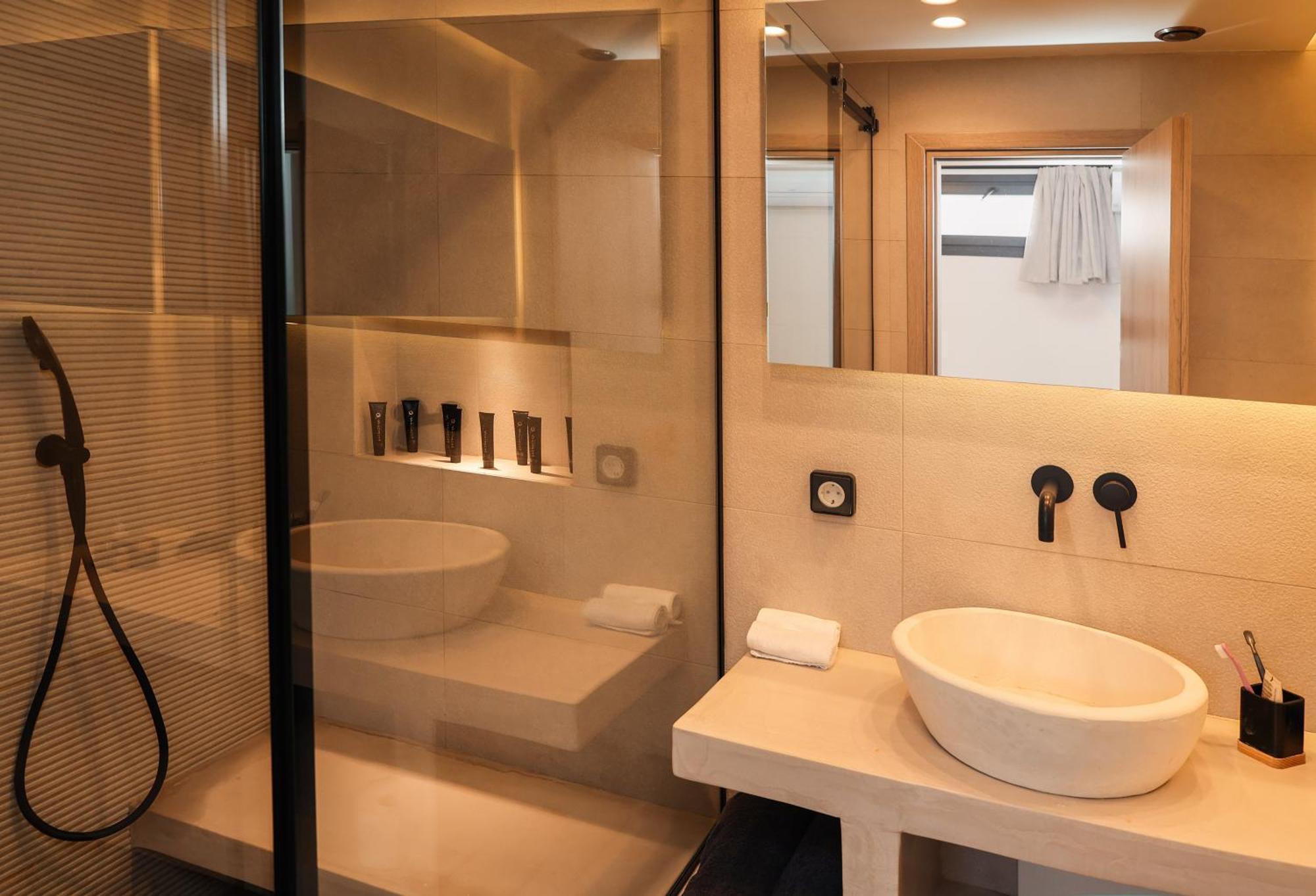 North Wind Luxury Suites Oía Dış mekan fotoğraf