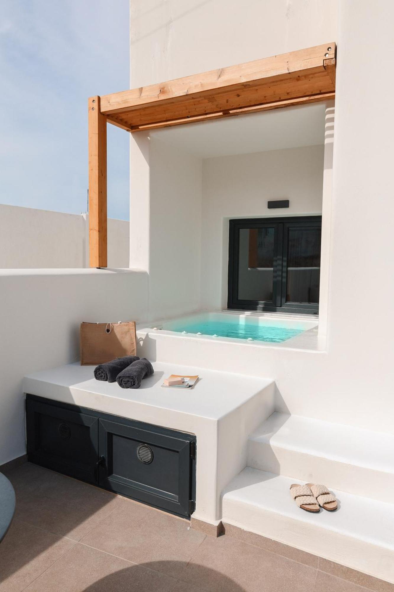 North Wind Luxury Suites Oía Dış mekan fotoğraf