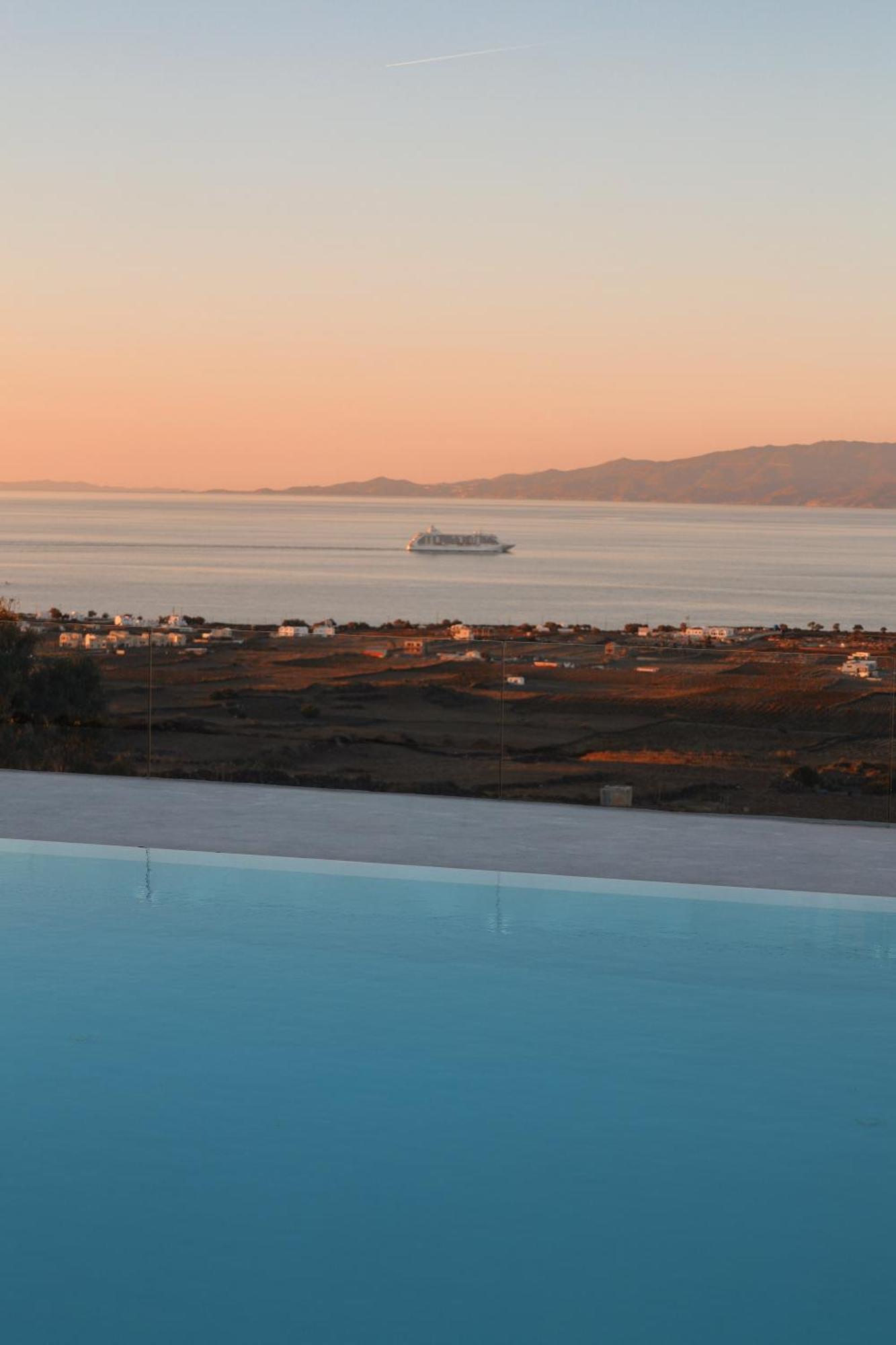 North Wind Luxury Suites Oía Dış mekan fotoğraf